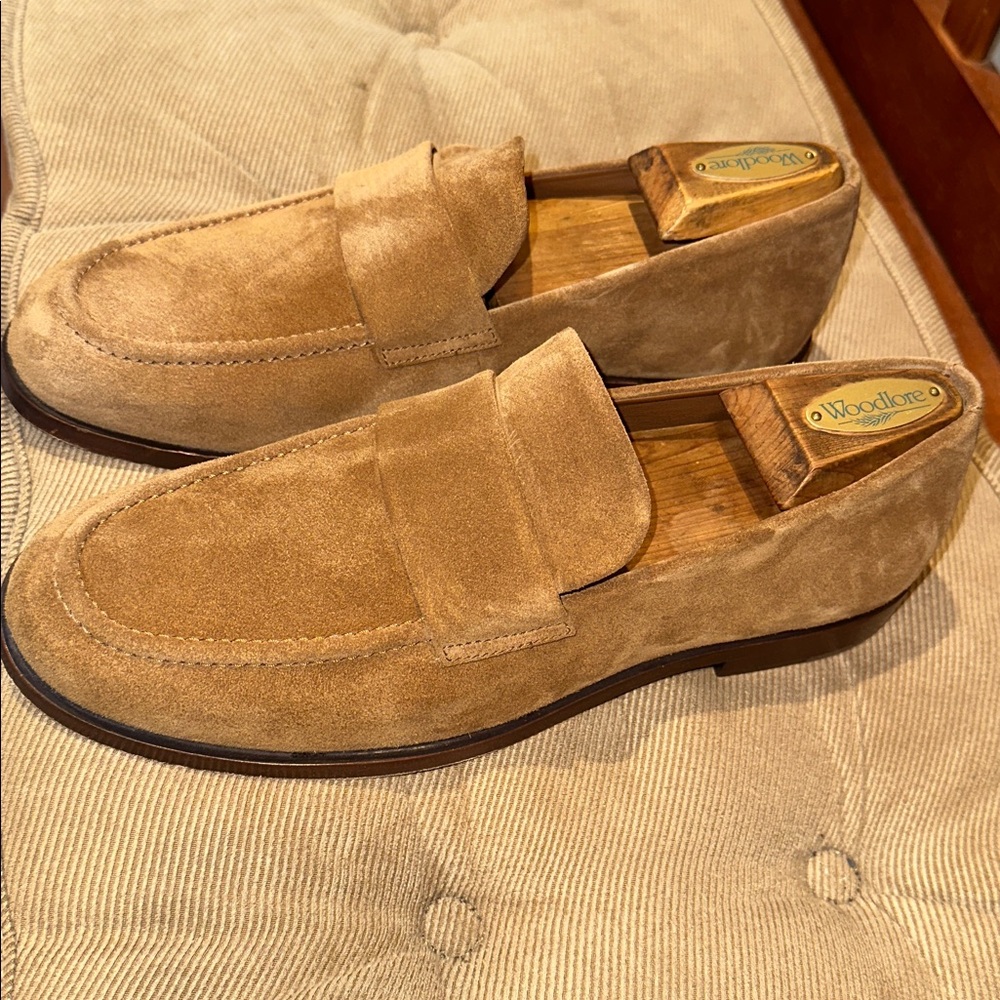 Vince Camuto Premium Dress Men's Tan Suede Loafers.  These loafers are perfect. - Picture 3 of 12